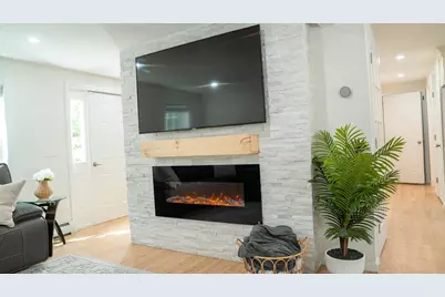 4 Wilder St, Leominster, MA 01453 - Photo 10