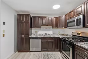40 Edgelawn Ave, North Andover, MA 01845 - Photo 12