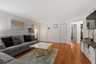 40 Edgelawn Ave, North Andover, MA 01845 - Photo 8