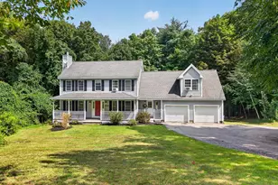 1036 Pleasant St, Leominster, MA 01453 - Photo 4