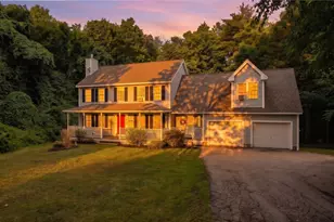 1036 Pleasant St, Leominster, MA 01453 - Photo 2