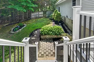 1036 Pleasant St, Leominster, MA 01453 - Photo 36