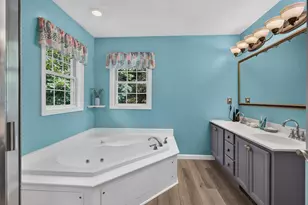 1036 Pleasant St, Leominster, MA 01453 - Photo 24