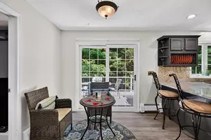 1036 Pleasant St, Leominster, MA 01453 - Photo 12