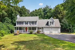 1036 Pleasant St, Leominster, MA 01453 - Photo 4