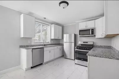 28 Borden #1, New Bedford, MA 02740 - Photo 2