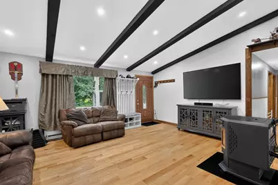 350 SE Main St, Douglas, MA 01516 - Photo 10