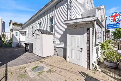26 Mansfield St, Somerville, MA 02143 - Photo 24