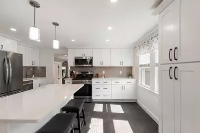 33 Griffin Rd, Peabody, MA 01960 - Photo 4