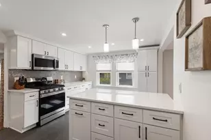 33 Griffin Rd, Peabody, MA 01960 - Photo 6
