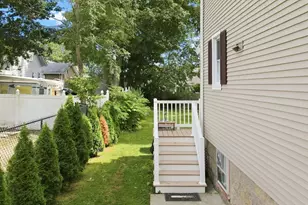 253 Garden St, Fall River, MA 02720 - Photo 8