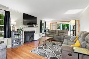 17 Longmeadow St, Longmeadow, MA 01106 - Photo 6