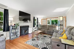 17 Longmeadow St, Longmeadow, MA 01106 - Photo 6