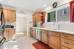 17 Longmeadow St, Longmeadow, MA 01106 - Photo 16