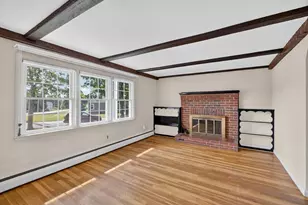 17 Chapel St, Gardner, MA 01440 - Photo 8