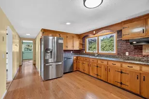 17 Chapel St, Gardner, MA 01440 - Photo 12