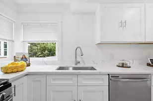 21 Chestnut St, Woburn, MA 01801 - Photo 16