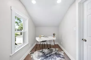21 Chestnut St, Woburn, MA 01801 - Photo 26