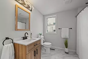28 Warren St, Peabody, MA 01960 - Photo 10