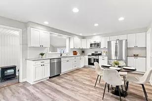 3 Maple Lawn Dr, Monson, MA 01057 - Photo 2