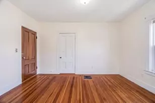 52 Elliott St, Melrose, MA 02176 - Photo 32