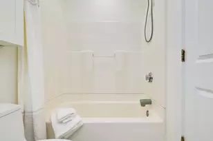411 Norfolk St, Somerville, MA 02143 - Photo 20