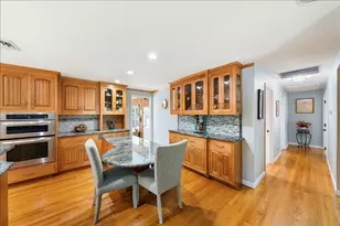131 Pine Grove Ave, Bellingham, MA 02019 - Photo 8