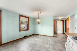 18 Iverson Rd, Beverly, MA 01915 - Photo 12