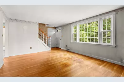 18 Iverson Rd, Beverly, MA 01915 - Photo 6