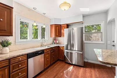 21 Evelyn Pl, Quincy, MA 02171 - Photo 8