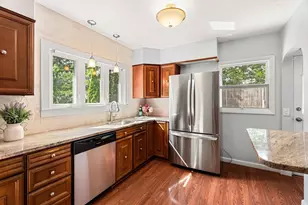 21 Evelyn Pl, Quincy, MA 02171 - Photo 8