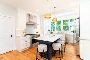 22 Bellevue St, Boston, MA 02132 - Photo 8