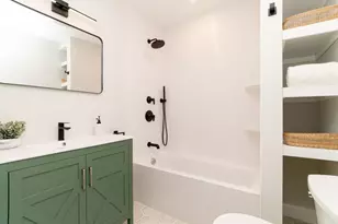 22 Bellevue St, Boston, MA 02132 - Photo 18