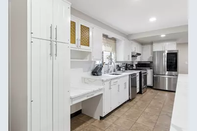 27 Lyman Rd, Framingham, MA 01701 - Photo 10