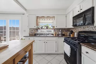 680 N Underwood St, Fall River, MA 02720 - Photo 14