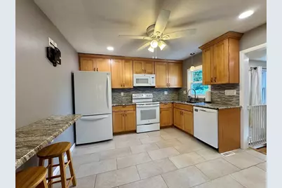 18 Cedar Oak Lane, Hampden, MA 01036 - Photo 8
