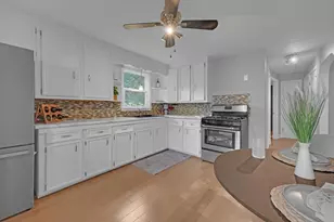 187 Campbell Dr, Lowell, MA 01851 - Photo 6