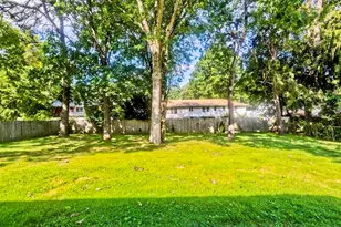 50 Crystal Brk Dr, Springfield, MA 01118 - Photo 28