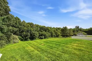 10 Roberts Rd, Dudley, MA 01571 - Photo 6