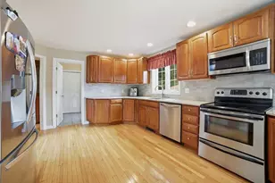 10 Roberts Rd, Dudley, MA 01571 - Photo 8