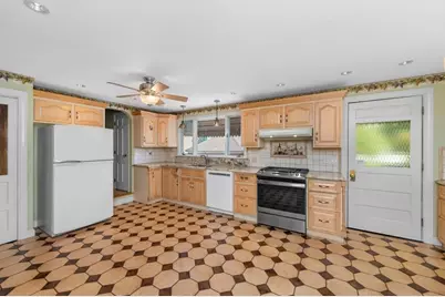 14 Lafayette St, Waltham, MA 02453 - Photo 18