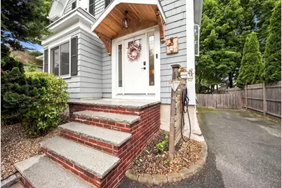 8 Charles St, Stoneham, MA 02180 - Photo 2