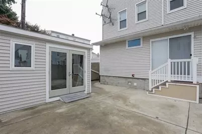 304 Davis St #1, New Bedford, MA 02746 - Photo 6
