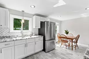 26 Middle St, Attleboro, MA 02703 - Photo 8