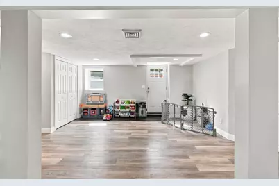 26 Middle Street, Attleboro, MA 02703 - Photo 22