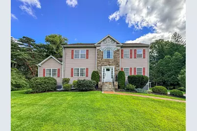 52 Phelps St, Marlborough, MA 01752 - Photo 2