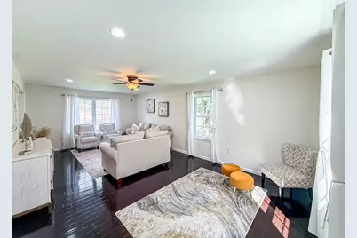 52 Phelps St, Marlborough, MA 01752 - Photo 8