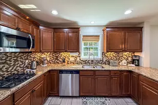 52 Phelps St, Marlborough, MA 01752 - Photo 4