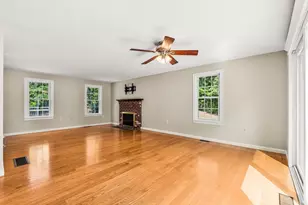 470 Lost Lake Dr, Groton, MA 01450 - Photo 10