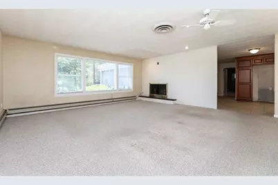 4 Craig Rd, Framingham, MA 01701 - Photo 6